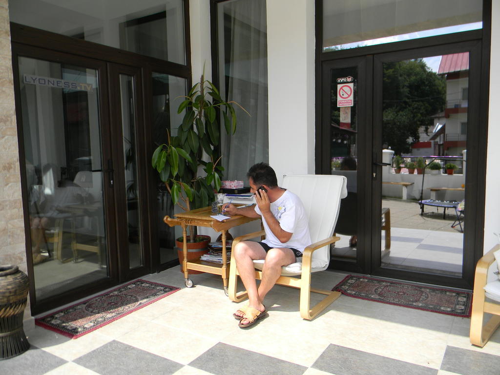 Pensiunea Eden ไบเลโอเลอเนชต์ ภายนอก รูปภาพ